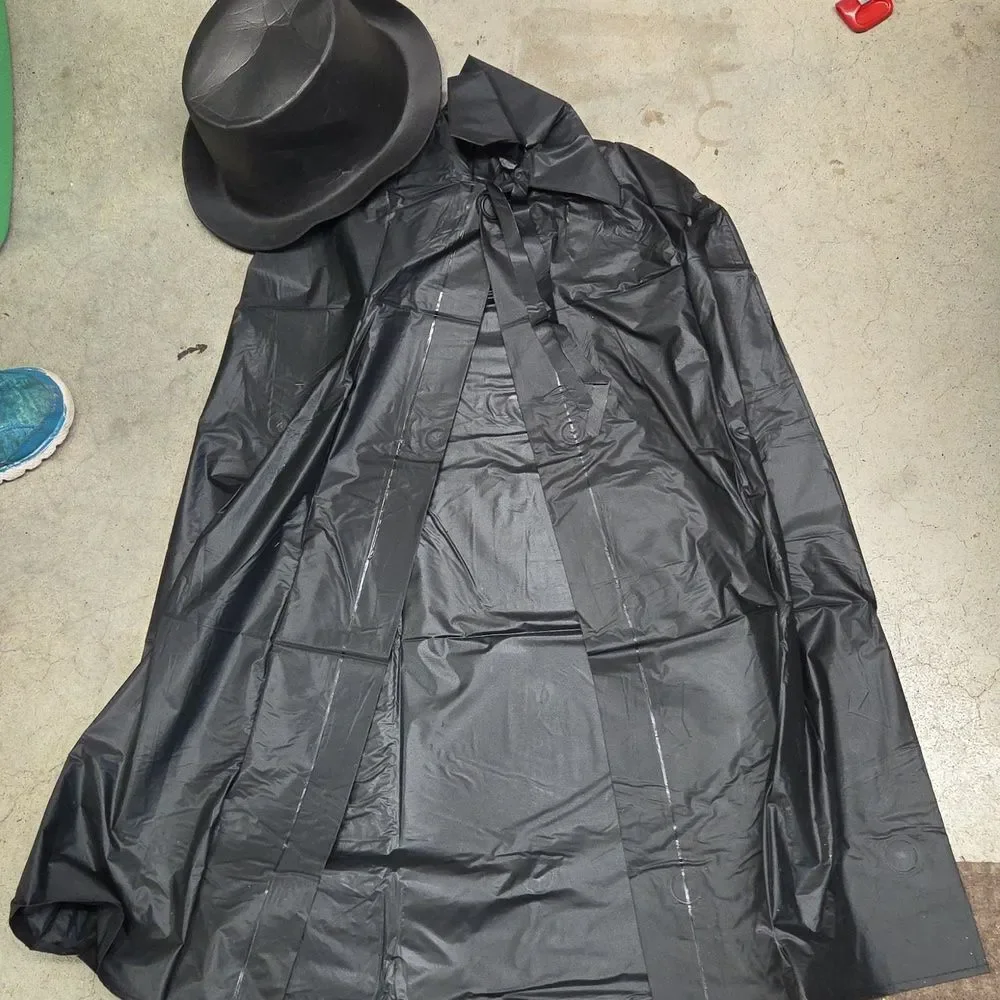Baby tuxedo/magician Halloween costume24mth with derby hat, wand‎